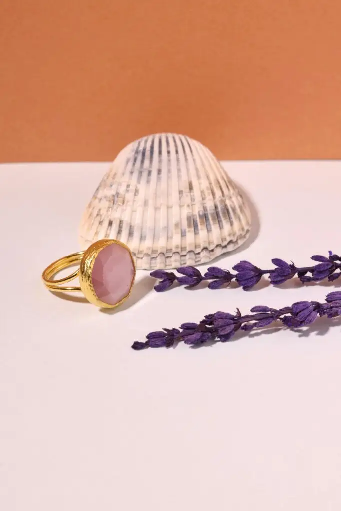 Rose quartz ring